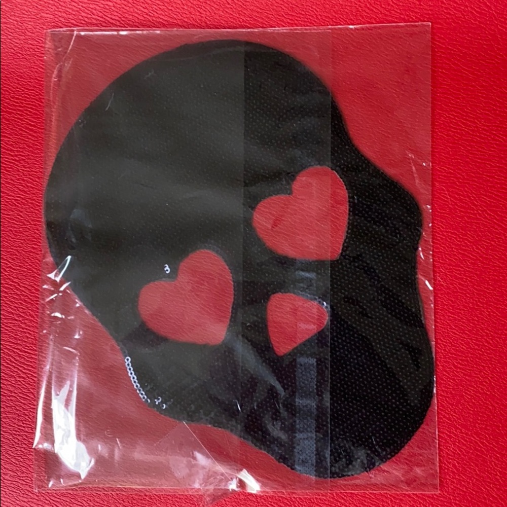 Heart eye sequin skull patch